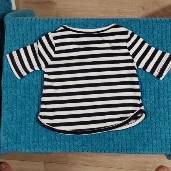 Osh kosh Girls shirt - Picture 4 of 4